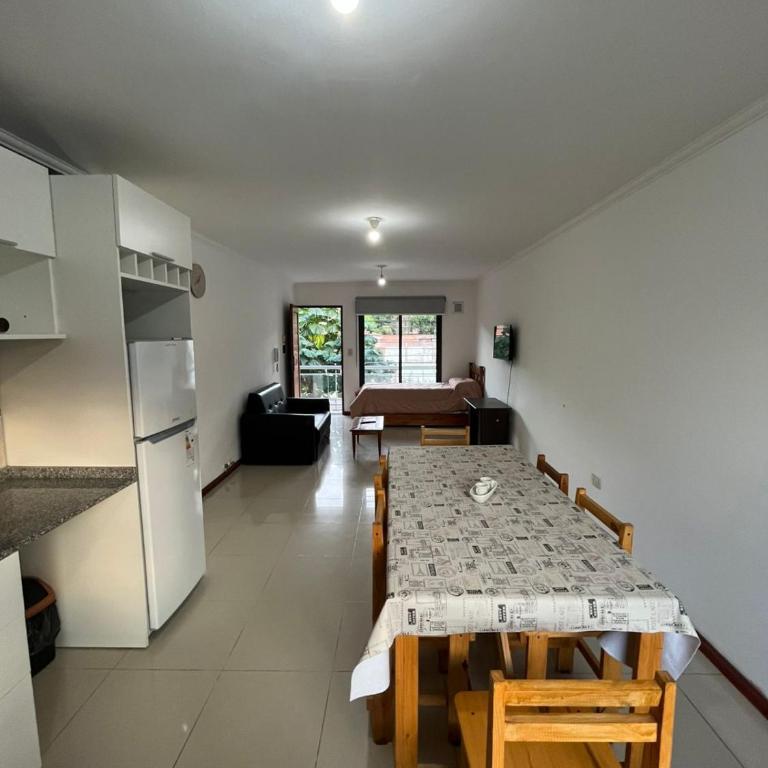 depto centrico con cochera - Room #1584387001 - 1