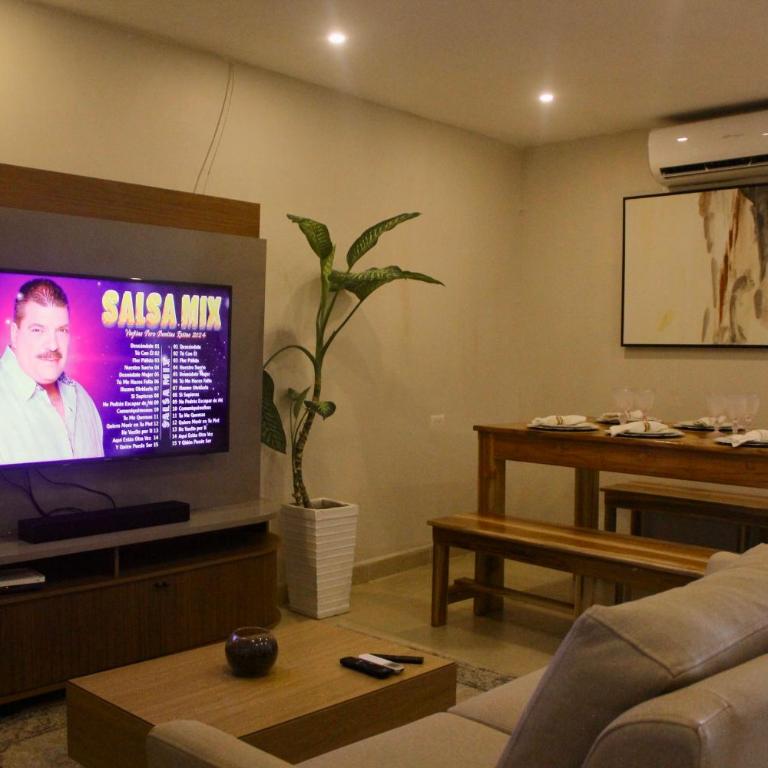 Casa Badillo 3 4br LUXURY ROOFTOP oldcity AC jacuzzi hottub wifi - Apartment - 2