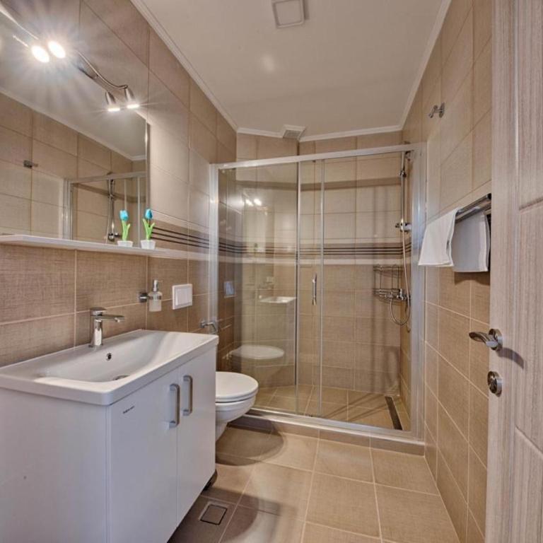 Mir i More - One-Bedroom Apartment - 2