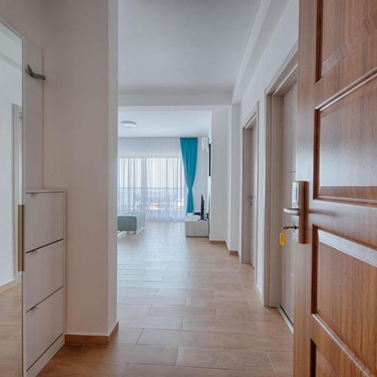Mir i More - One-Bedroom Apartment - 2