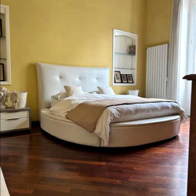 VictoriaCasaTaranto B1 - Deluxe Double Room with Balcony - 1