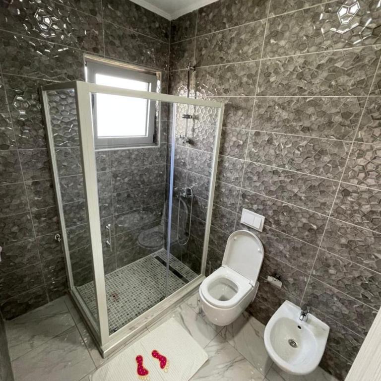 Mir i More - Three-Bedroom Apartment - 8