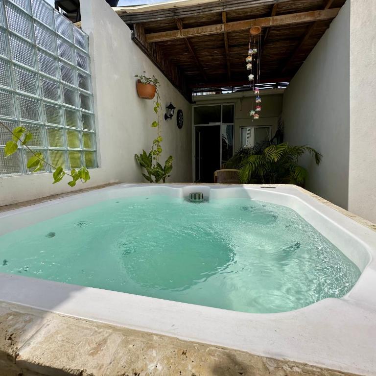 Casa Badillo 3 4br LUXURY ROOFTOP oldcity AC jacuzzi hottub wifi - Apartment - 1