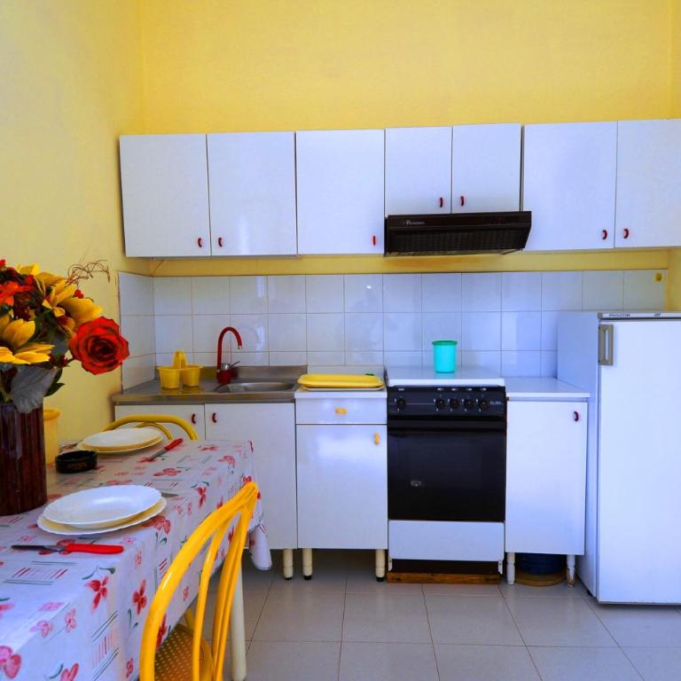 Appartamenti Del Sole - Appartamento con 2 Camere da Letto, Balcone e Vista mare - 12