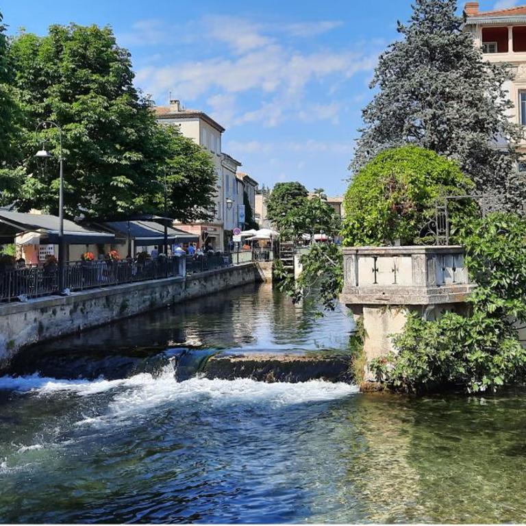 Location studio centre ville Isle sur la sorgue - Apartamento de 1 dormitorio - 1