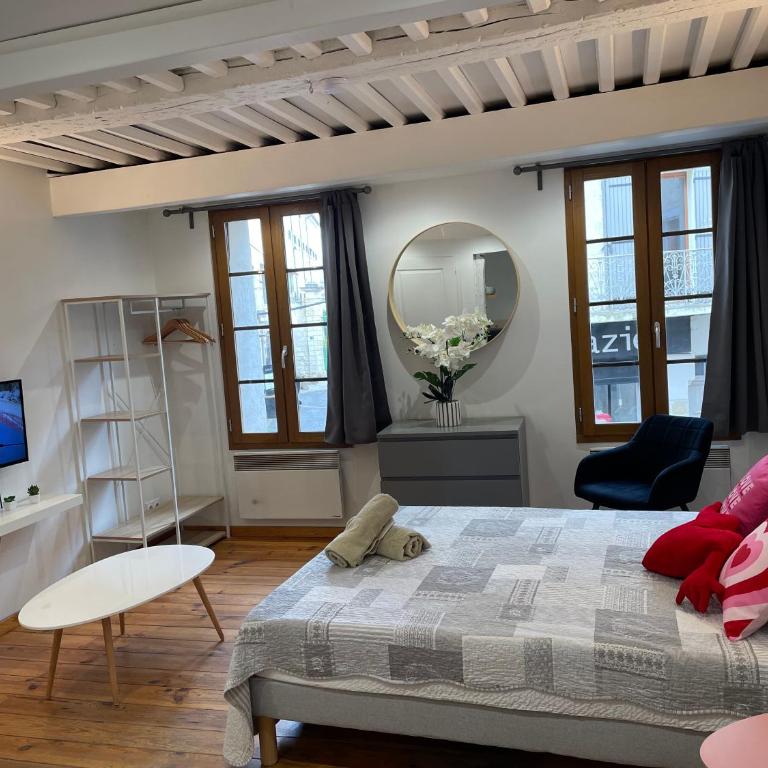 Location studio centre ville Isle sur la sorgue - Apartamento de 1 dormitorio - 18