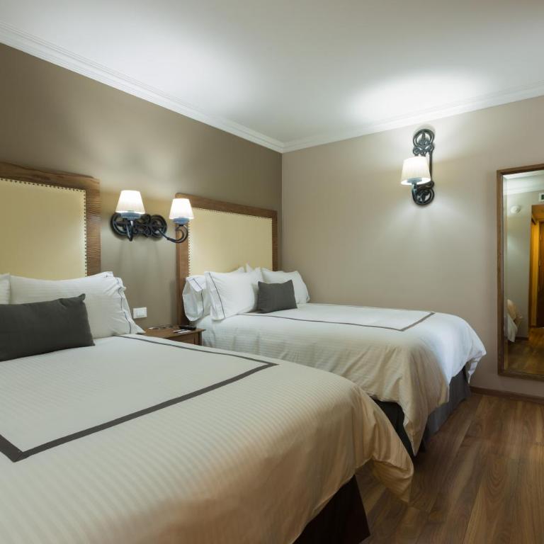 Historico Central Hotel - Standard Double Room with Two Double Beds - 9