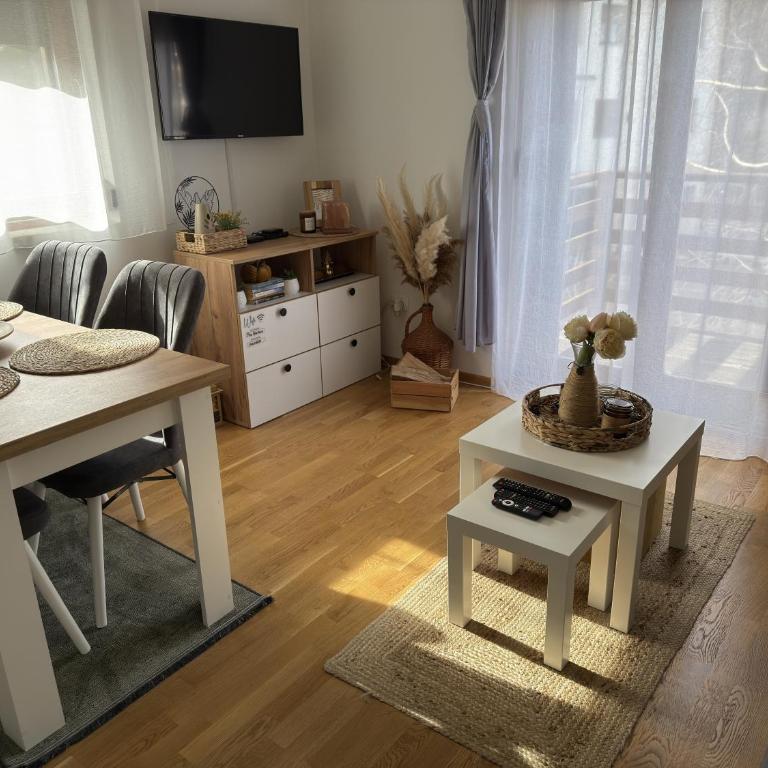 Porodičan apartman sa terasom - Zova, Zlatibor - Apartman sa 1 Spavaćom Sobom - 2
