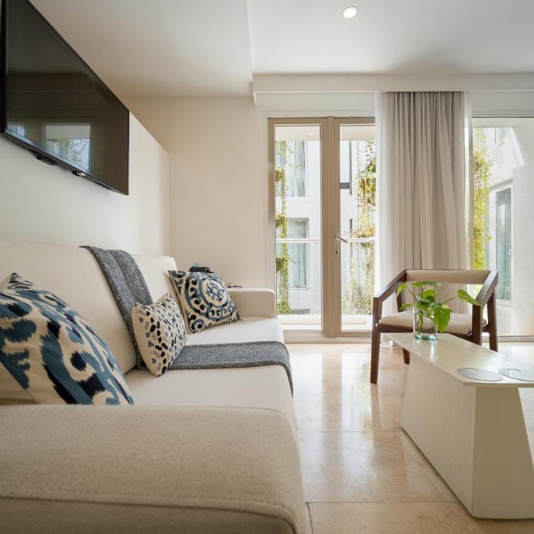Nacar Hotel Cartagena, Curio Collection by Hilton - Habitación Doble con balcón, vistas al jardín y cama grande - 5