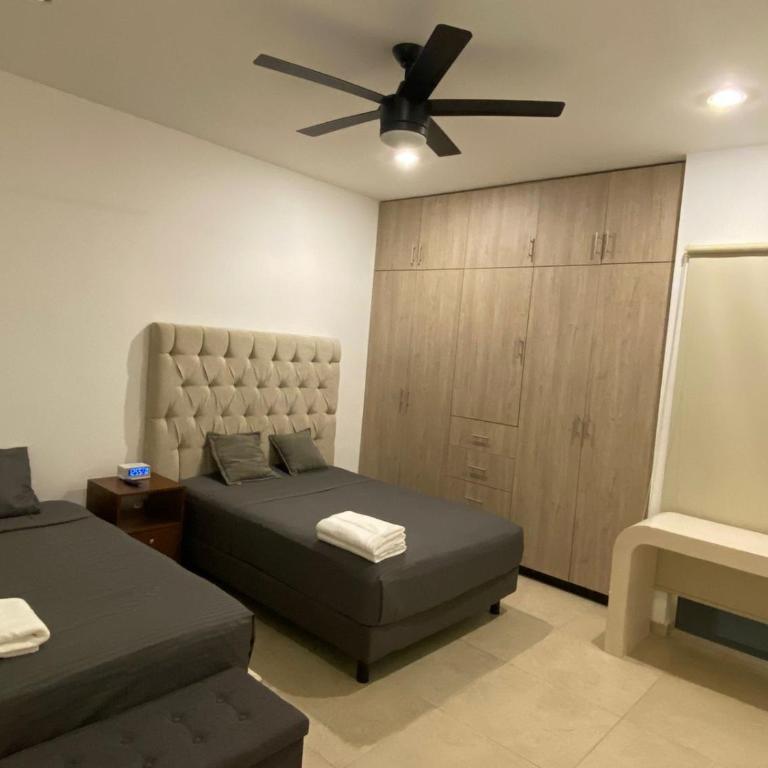 Departamentos Reyvaj - Family Room - 15