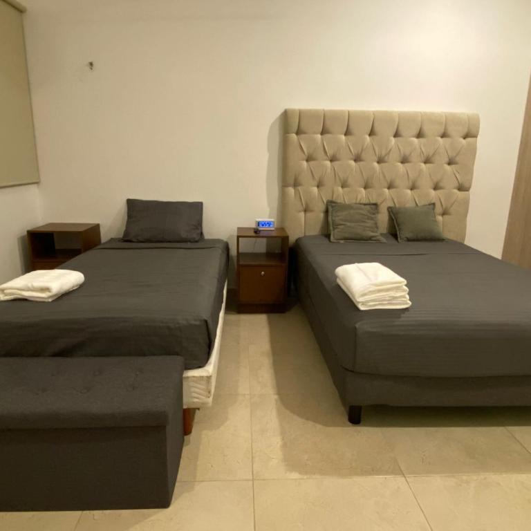 Departamentos Reyvaj - Family Room - 23