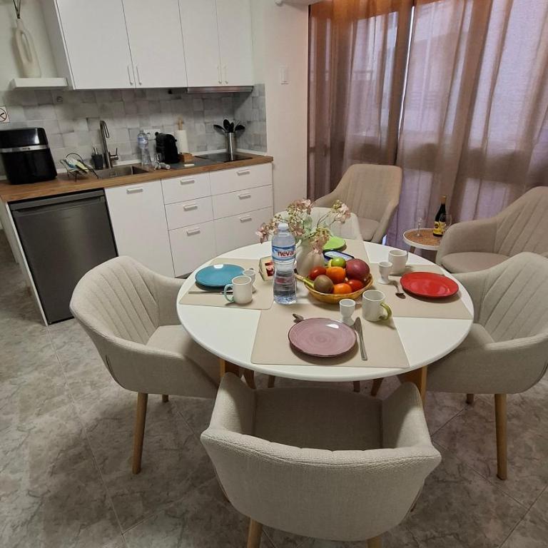 SAN LORENZO UNO Apartment Benidorm Old Town near Mal Pas & Poniente Beach - Two-Bedroom Apartment with Balcony - 4