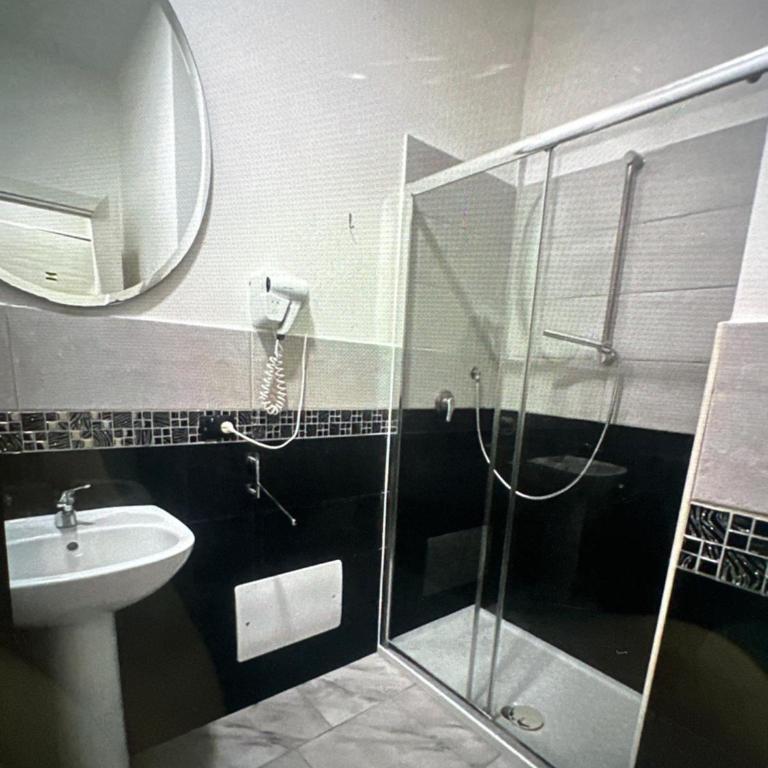 Hotels Int&rnational Napoli - Camera Matrimoniale - 3