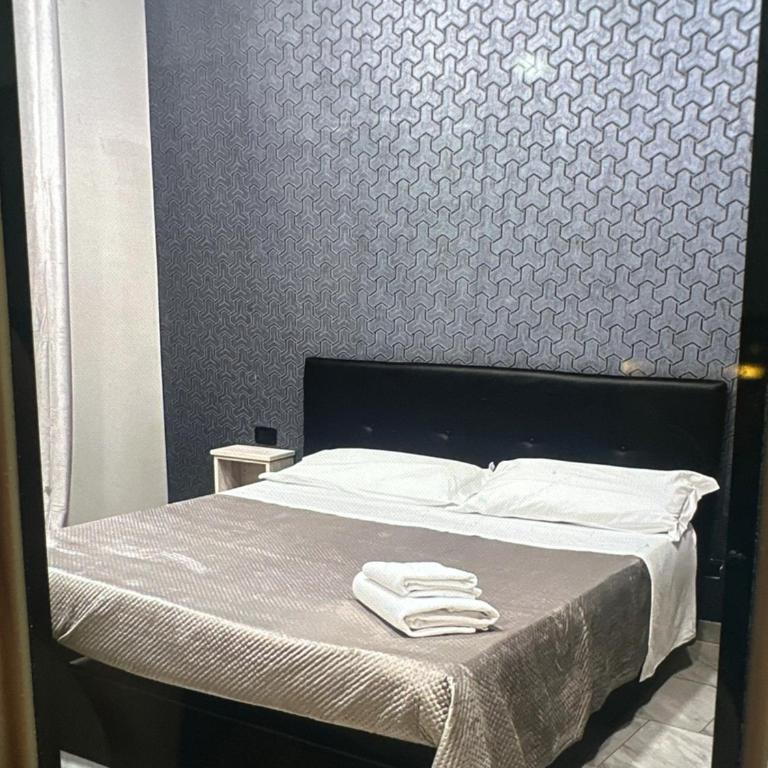 Hotels Int&rnational Napoli - Camera Tripla - 5
