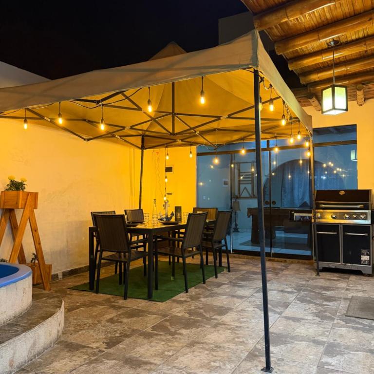 Casa de playa - Three-Bedroom House - 1