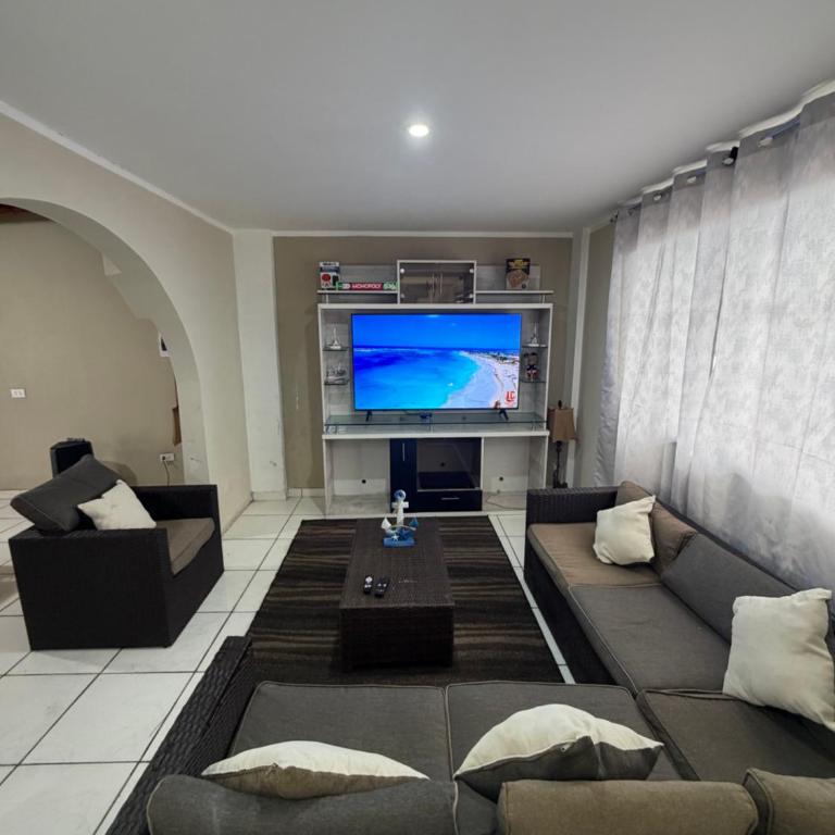 Casa de playa - Three-Bedroom House - 24
