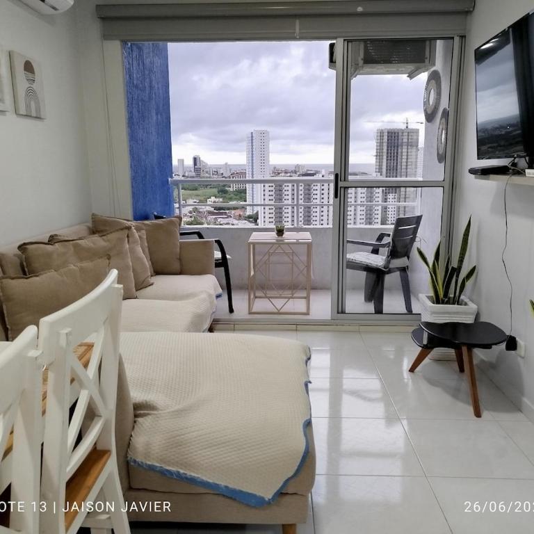 walled city of Cartagena 20 - Three-Bedroom Apartment - 1