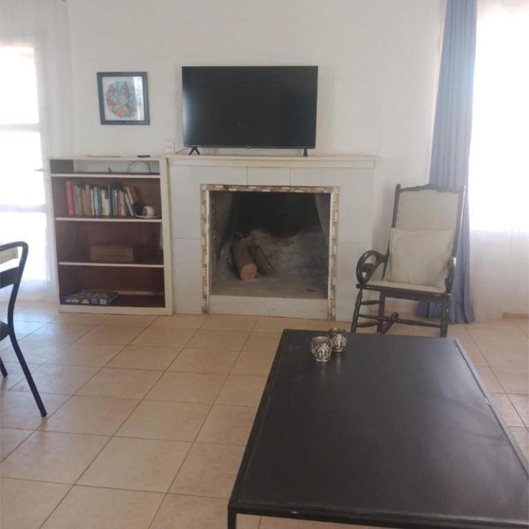 Casa Willy Pampa - Two-Bedroom House - 4
