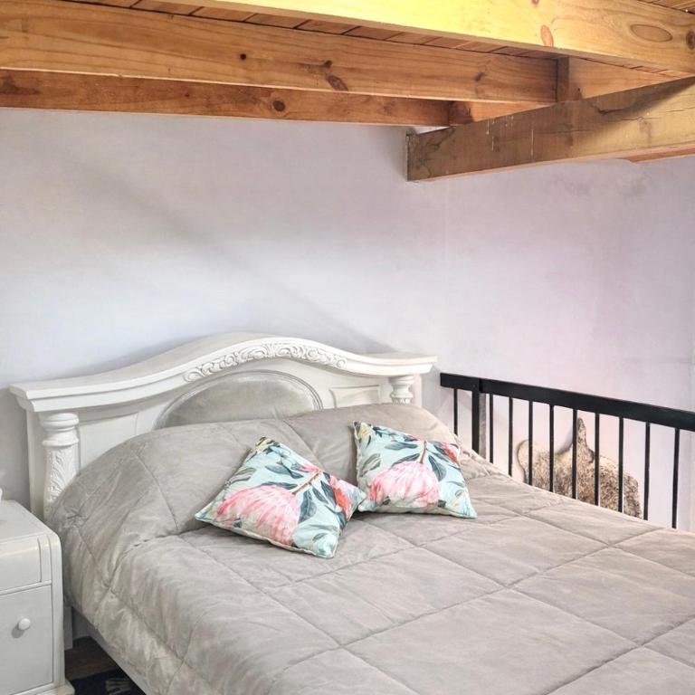 Lejano Uribe - Family Room - 5