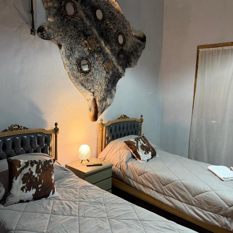 Lejano Uribe - Family Room - 6