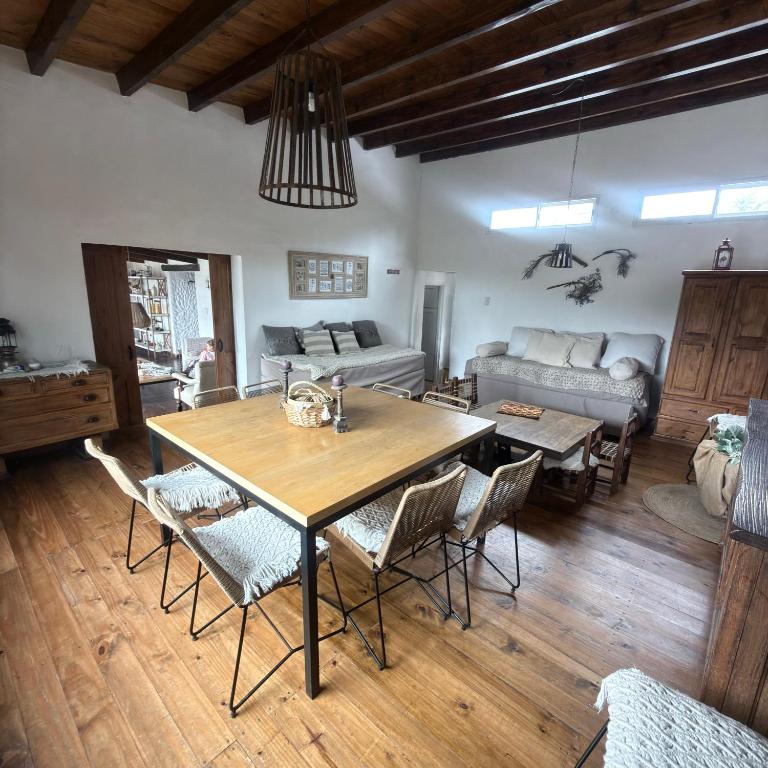 Casa divina temporaria en Tafí Del Valle ,pleno centro - Six-Bedroom House - 8