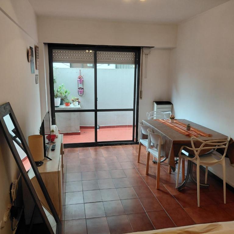 Departamento 1ambiente con patio zona Guemes Aldrey - Apartamento de 1 dormitorio - 6