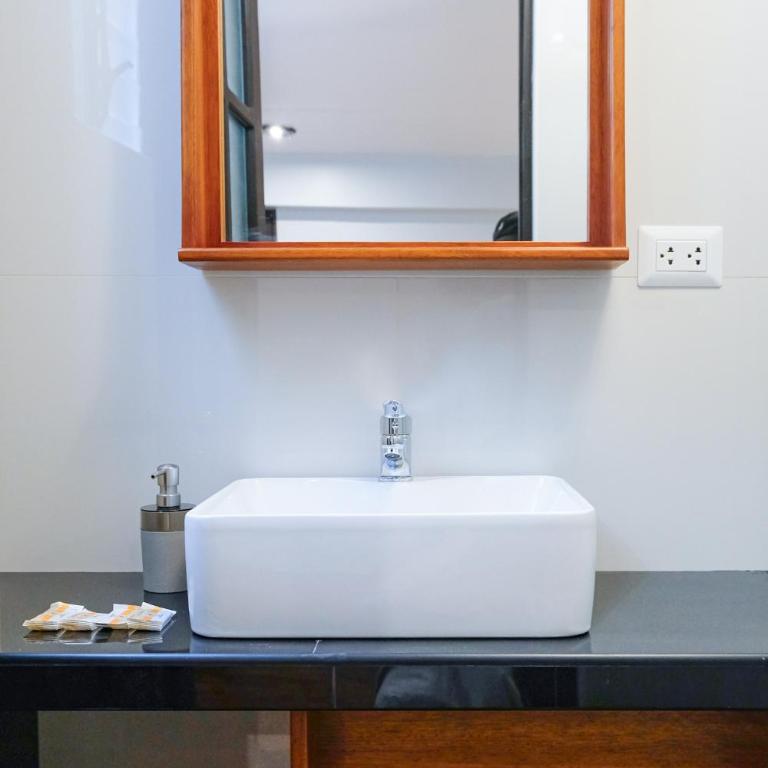 Ayra Hotel Boutique - Deluxe Quadruple Room - 12