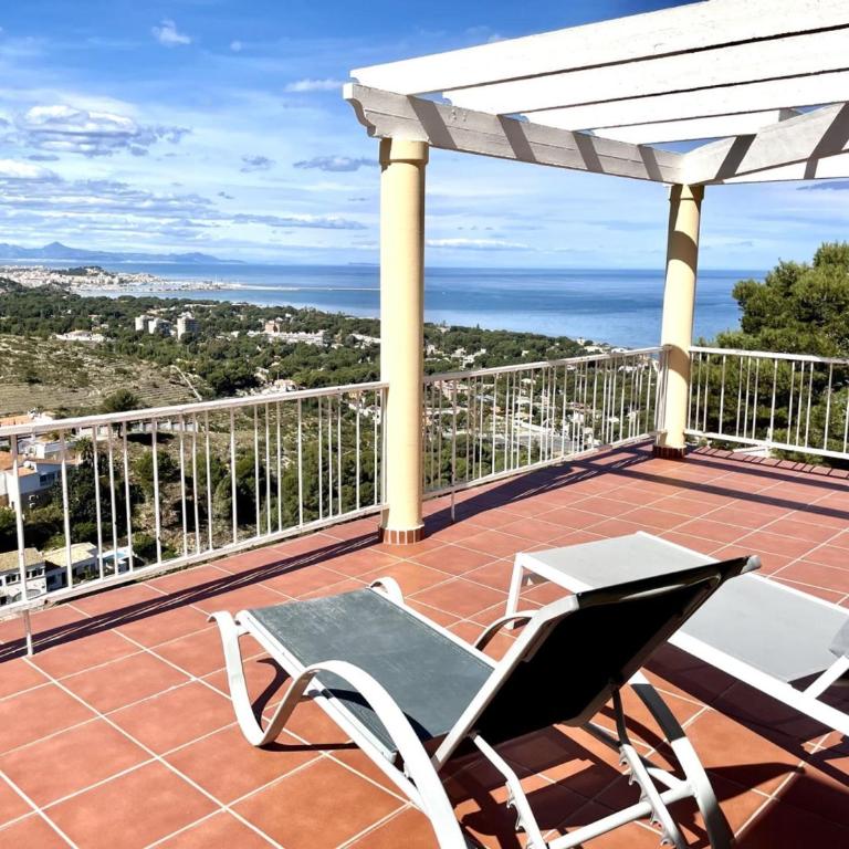 Chalet luminoso en Denia con piscina privada, Wi-Fi y parking - ES-373-20 - Villa - 1