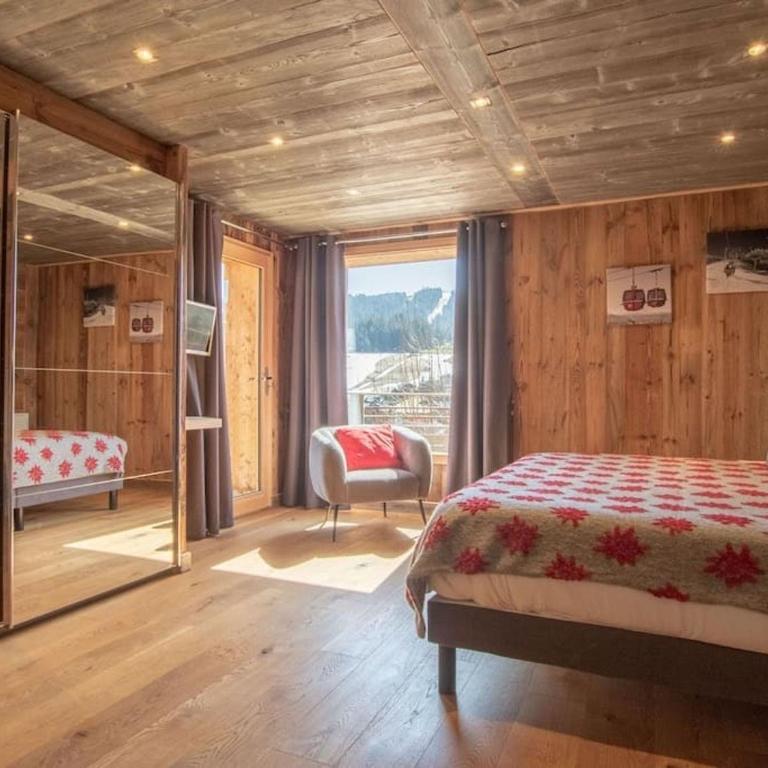 Chalet de Luxe aux Gets avec Jacuzzi, Wifi & Parking - FR-1-671-321 - Chalet - 25