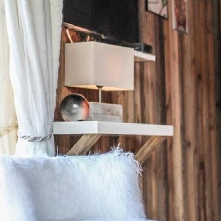 Chalet de Luxe aux Gets avec Jacuzzi, Wifi & Parking - FR-1-671-321 - Chalet - 34