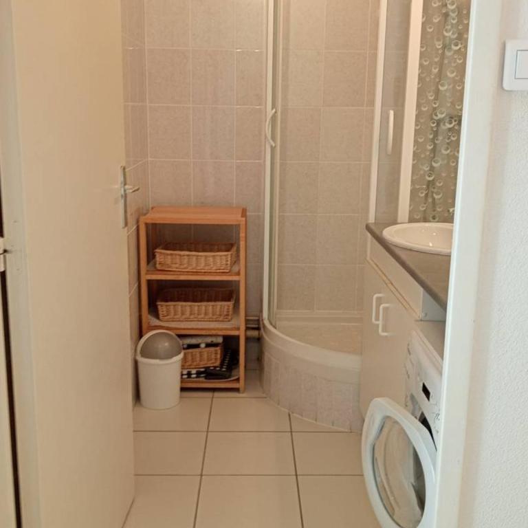 Appartement RDC avec Terrasse Accès Mer pour 4, à Canet-Plage - FR-1-696-134 - Appartamento - 6