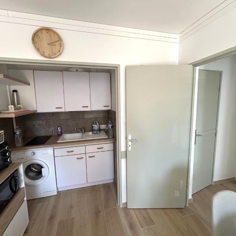 Appartement Climatisé 4 Pers à 50m Plage - FR-1-837-103 - Apartment - 4