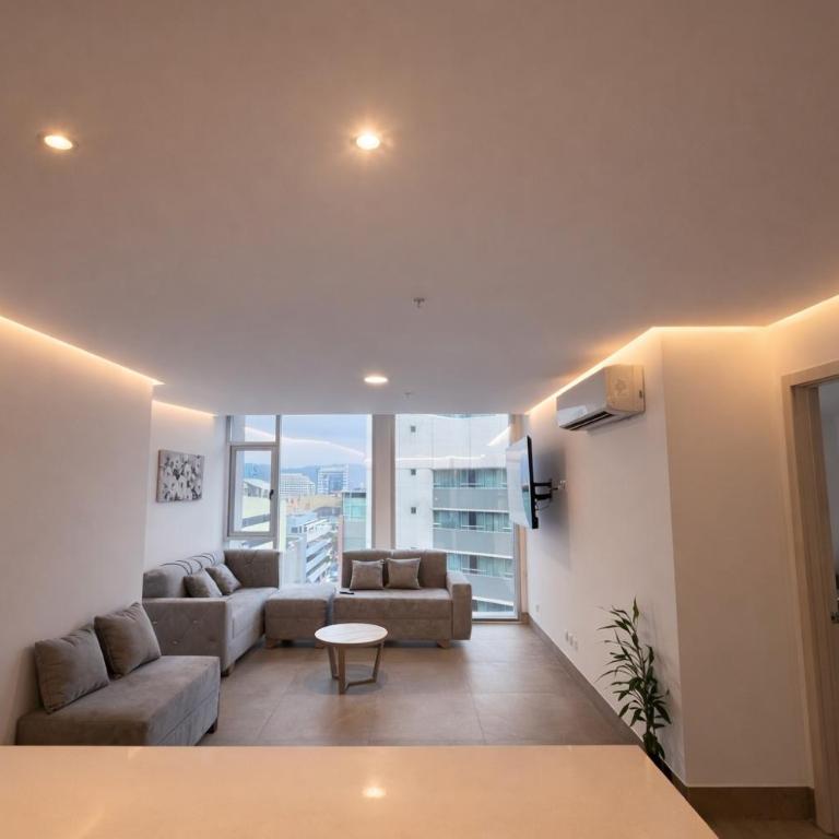 3 camas, vista panoramica, frente a Mall del Sol - Suite with City View - 4