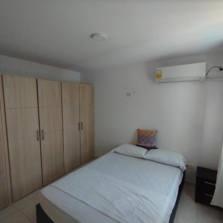 Apto grande duplex en Condominio La Mansión al lado del Cc Arrecife -Rodadero - Duplex Apartment - 10