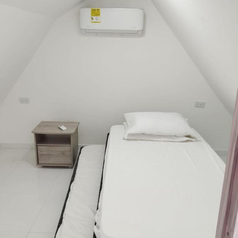 Apto grande duplex en Condominio La Mansión al lado del Cc Arrecife -Rodadero - Duplex Apartment - 11