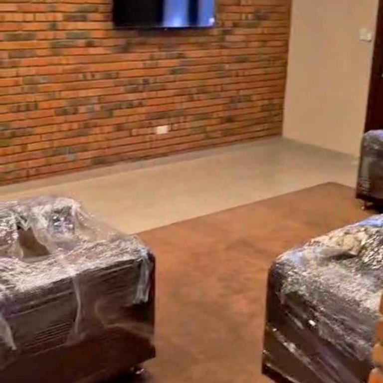 Alquilo Hermosa Casa a Estrenar en San Bernardino - Five-Bedroom House - 5