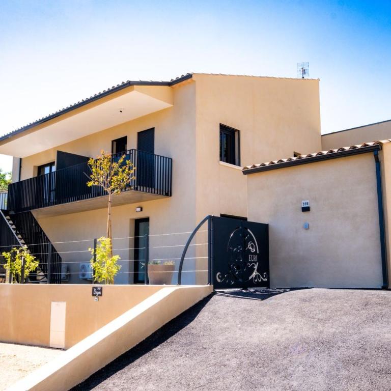 Le jas fleuri - Appartement 1 Chambre - Vue sur Jardin - 1