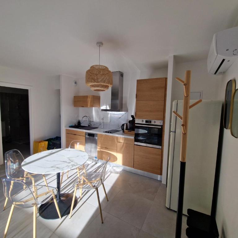 Le jas fleuri - Appartement 1 Chambre - Vue sur Jardin - 28