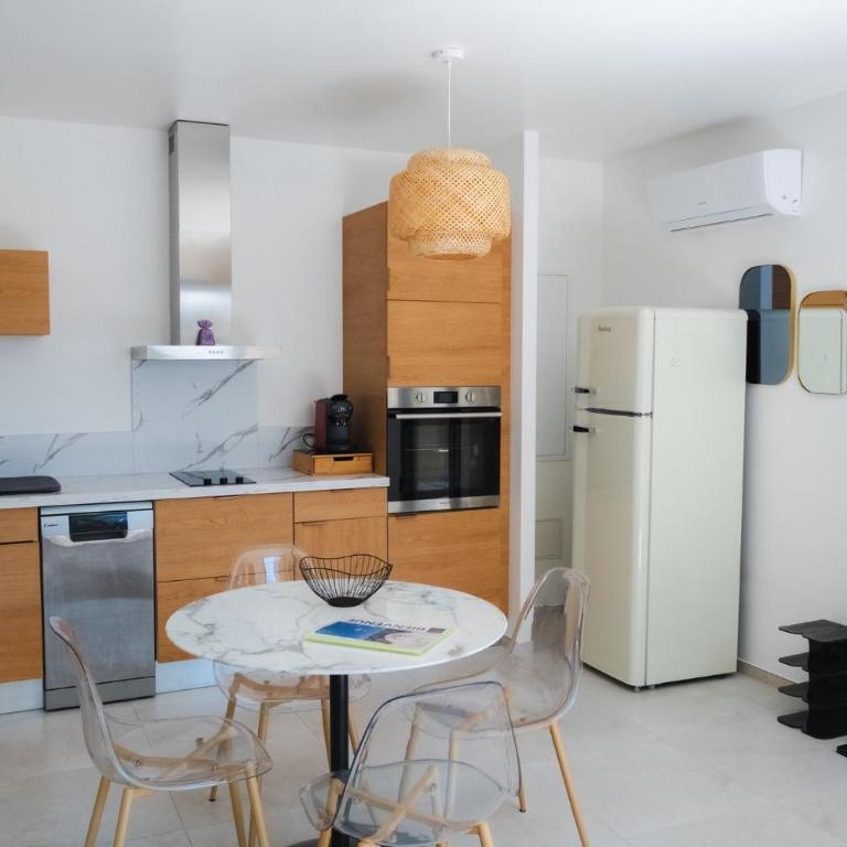 Le jas fleuri - Appartement 1 Chambre - Vue sur Jardin - 40