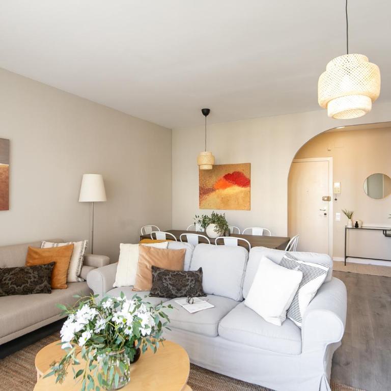 Eixample Barcelona Luxury for 8 - Apartment - 6