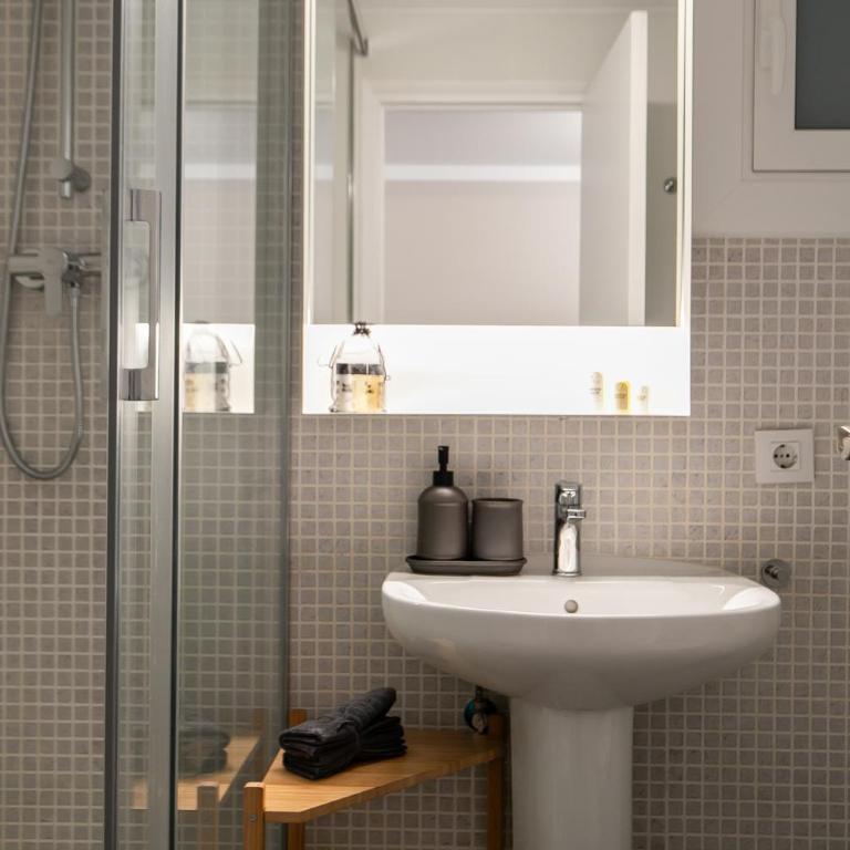 Eixample Barcelona Luxury for 8 - Apartment - 22