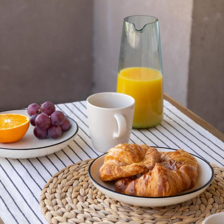 Eixample Barcelona Luxury for 8 - Apartment - 25