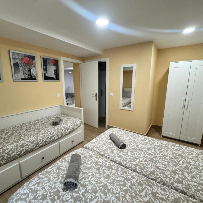 Apartamentos San Nicolás espaciosos para grupos junto a Laurel - Apartamento de 2 dormitorios - 9