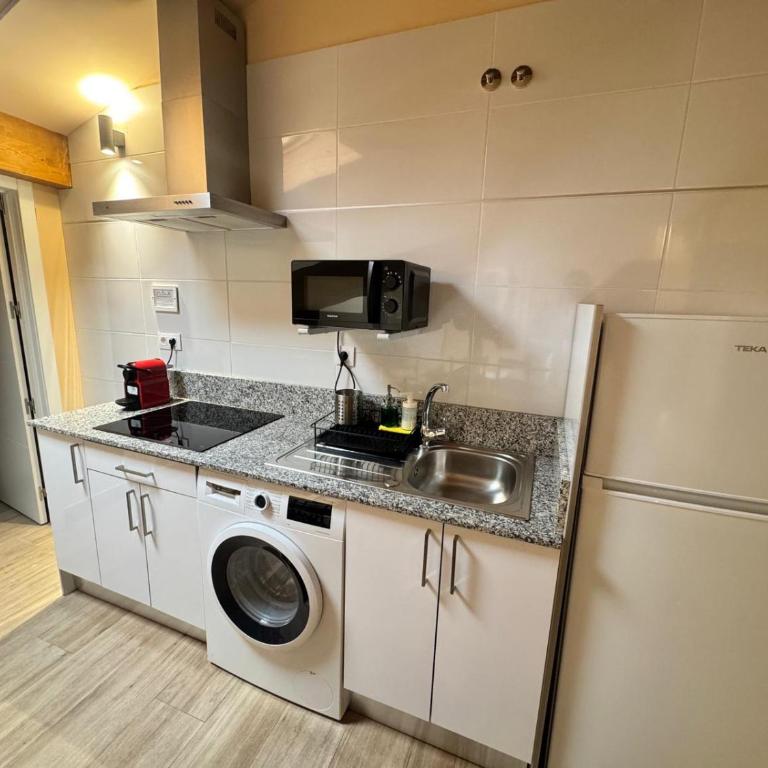 Apartamentos San Nicolás espaciosos para grupos junto a Laurel - Apartamento - 5