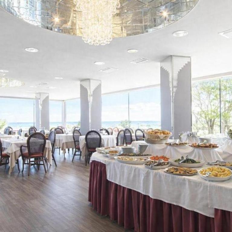 Hotel Regina Fronte Mare - Camera Matrimoniale con Vista Mare - 7