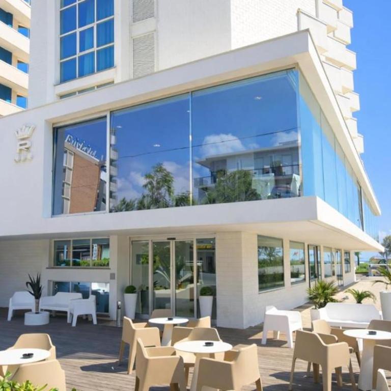 Hotel Regina Fronte Mare - Camera Matrimoniale con Vista Mare - 6