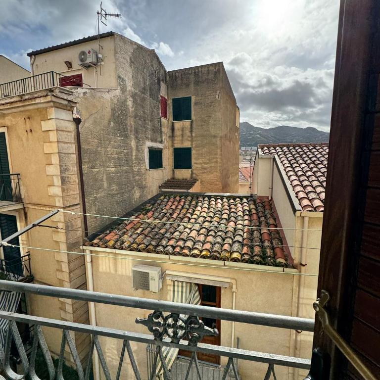 Casa Francesca - Appartamento con 2 Camere da Letto e Balcone - 34