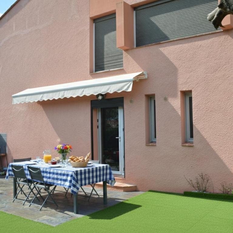 maison collioure - Three-Bedroom Vacation Home - 28