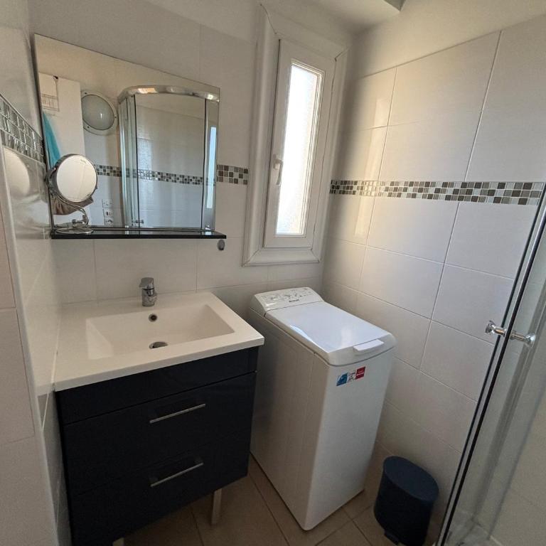 Appartement proche des Thermes à Balaruc, animaux admis - FR-1-503-70 - Appartement (4 Adultes) - 9