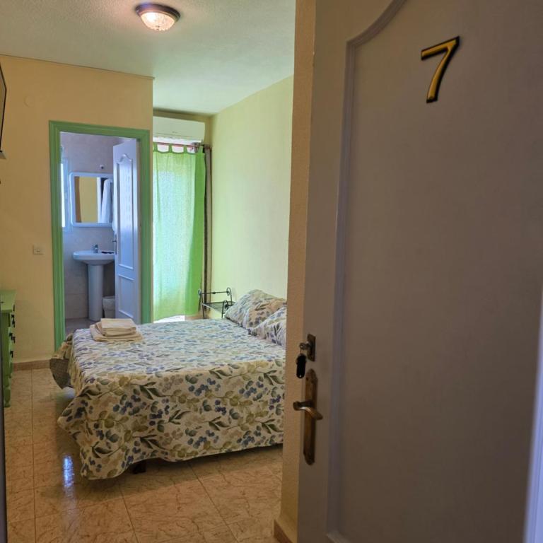 Pensión Restaurante Páramo - Double or Twin Room - 35